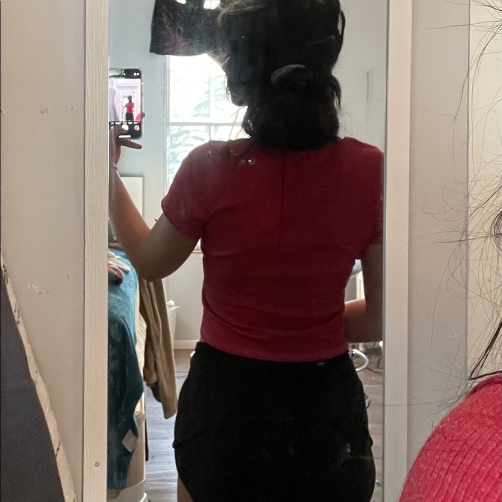 Red Top - Picture 4 of 5